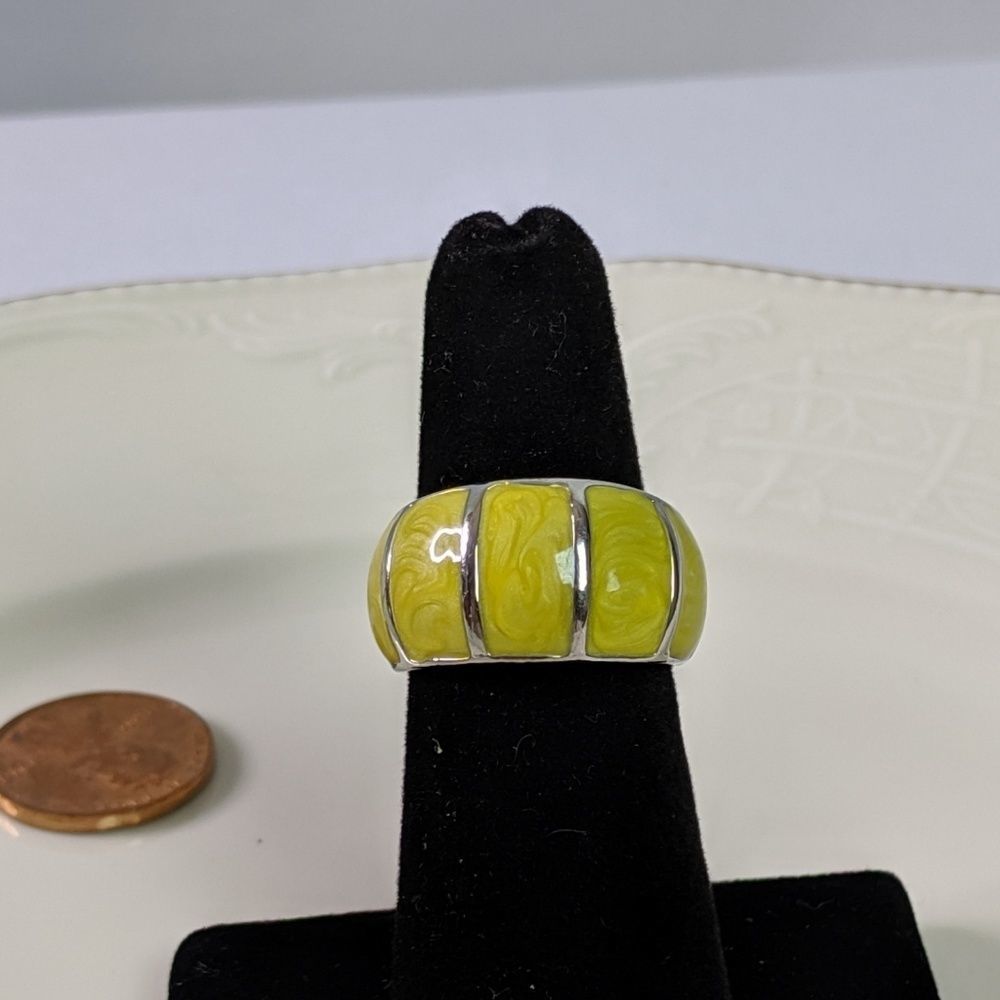 🌜3 for $25 🌛Yellow Swirl Silver Tone Dome Ring